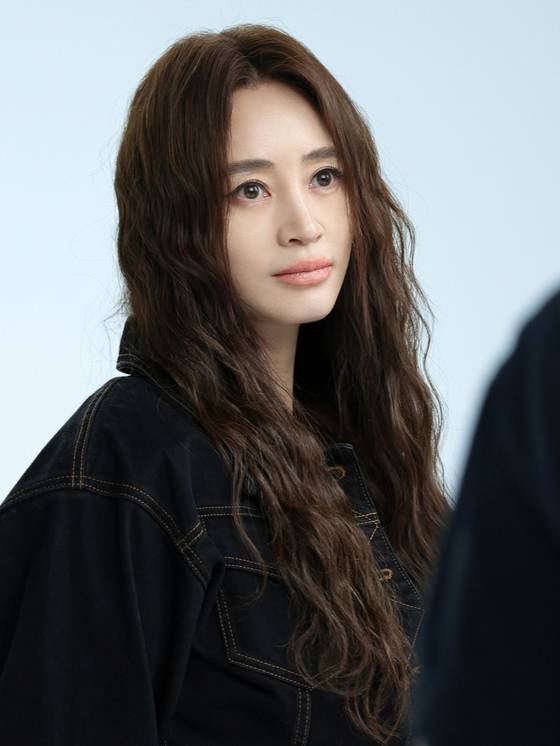 김혜수, 호두앤유엔터테인먼트 제공