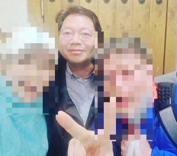 김승원 법무부 장관 후보자가 2022년 2월 지인 양모 씨(왼쪽), 정모 판사(오른쪽)와 함께 찍은 사진. 이 사진은 양 씨 인스타그램에 게시됐으나 현재는 내려간 상태다. [사진=인스타그램]