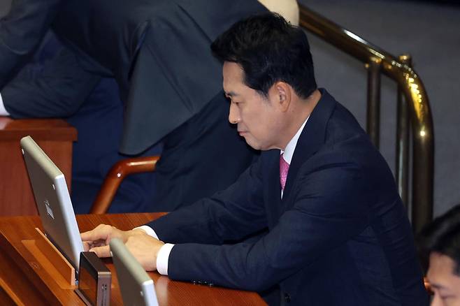 장동혁 국민의힘 대표가 7일 오전 서울 여의도 국회에서 열린 제439회 국회(정기회) 제3차 본회의에 자리하고 있다. 뉴스1