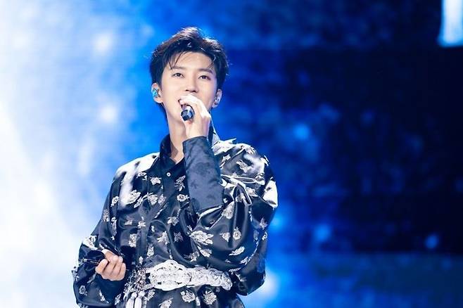 임영웅이 지난 5일 고양종합운동장 주경기장에서 '아임 히어로 - 더 스타디움 2(IM HERO - THE STADIUM 2)' 공연을 펼치고 있다. 물고기뮤직 제공