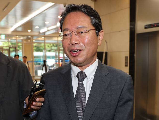 2026년 9월 9일 오전 김승원 법무부 장관 후보자가 서울 종로구 적선현대빌딩에 마련된 인사청문회 준비사무실로 출근하고 있다. /임지훈 기자