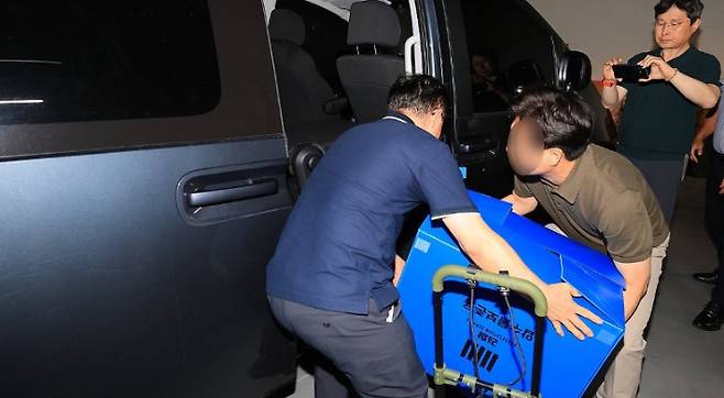 지난 8일 제주경찰청을 상대로 진행된 압수수색. 연합뉴스