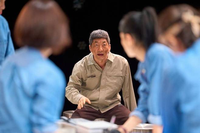 연극 '갱更' 공연 장면. 두산아트센터