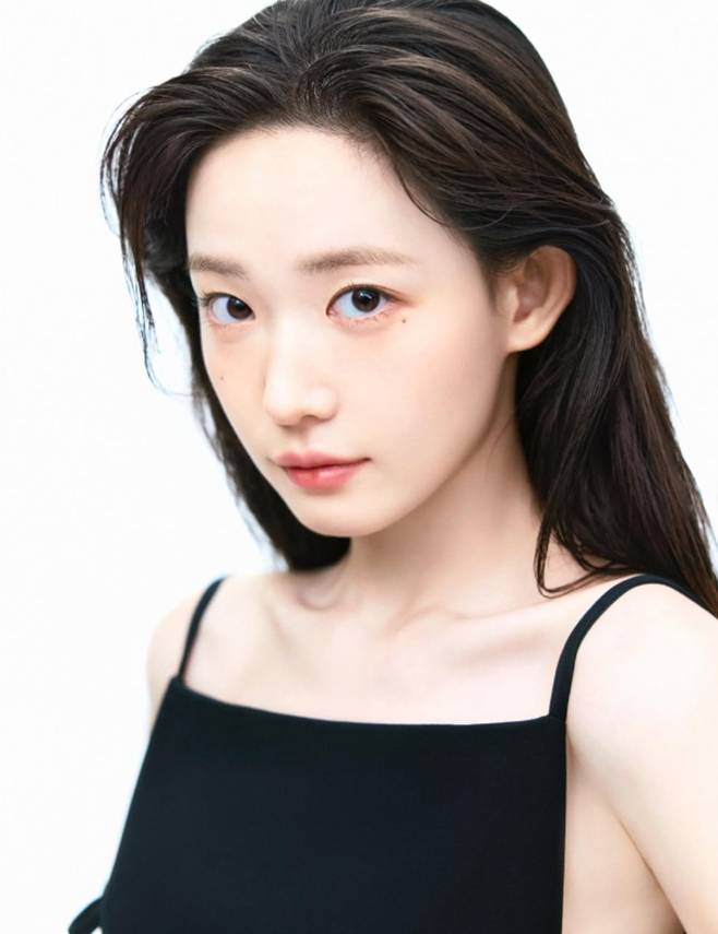 배우 최윤지