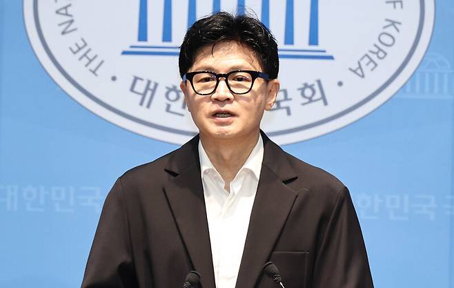 한동훈 무소속 의원이 13일 국회 소통관에서 김승원 법무부 장관 후보자에 대한 의혹들에 대해 기자회견을 하고 있다. 윤운식 선임기자 yws@hani.co.kr