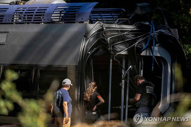 프랑스 열차 탈선 [AFP=연합뉴스. 재판매 및 DB 금지]