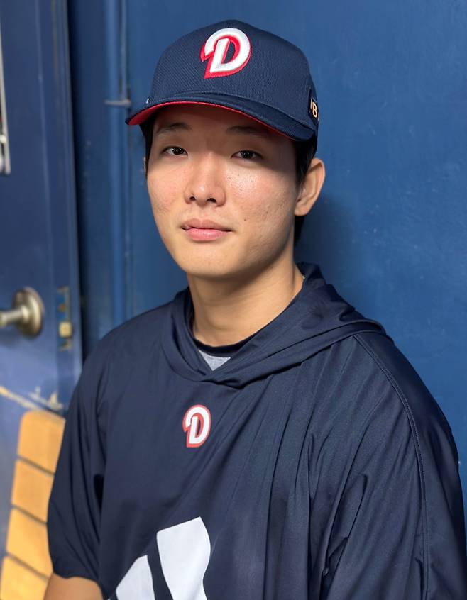 두산 최민석이 14일 잠실 NC전 승리 후 인터뷰를 하고 있다. 잠실=이형석 기자 