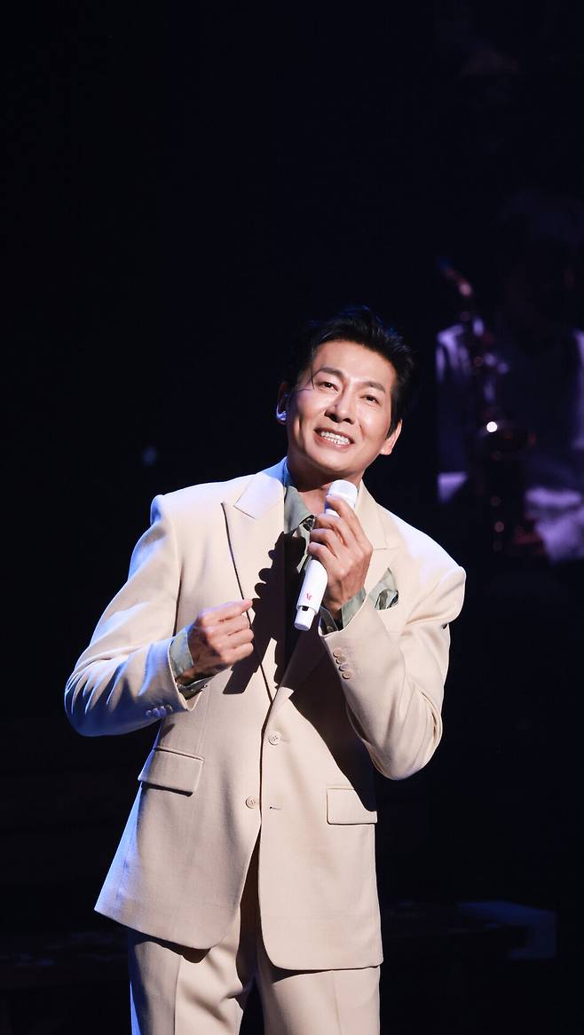 ‘낭만가객’ 김용필이 부산 무대에서 완성한 자기 고백