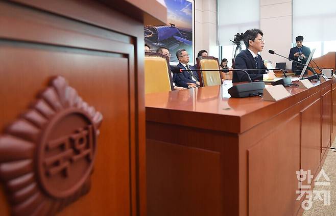 홍지선 국토교통부 장관 후보자가 16일 오전 서울 여의도 국회 국토교통위원회에서 열린 인사청문회에서 더불어민주당 윤종군 의원의 질의에 답하고 있다./ 이호형 기자 leemario@sporbiz.co.kr 2026.09.16
