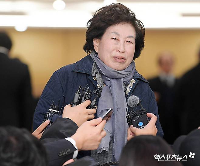 배우 전원주의 유튜브 출연료가 알려지면서 그를 향했던 여론이 급변했다.