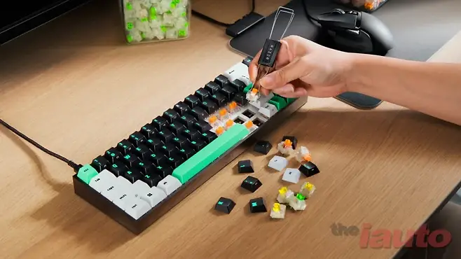 레이저, 65% 배열의 기계식 게이밍 키보드 ‘Razer Reclusa X Mini 65%’ 출시(사진/레이저)