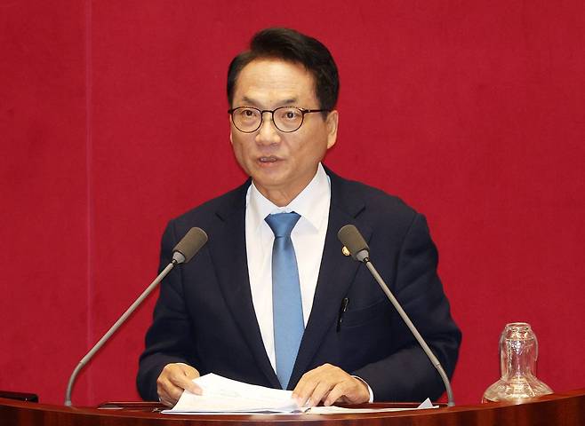 박선원 더불어민주당 의원이 10일 서울 여의도 국회에서 열린 제439회 국회(정기회) 제6차 본회의에서 외교·통일·안보에 관한 질문을 하고 있다. 사진=뉴시스