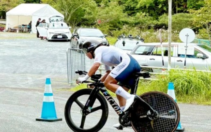 20일 일본 아이치현 신시로 서킷 코스에서 열린 2026 아이치·나고야 아시안게임 사이클 여자 도로 독주 경기에서 한국 신지은이 결승선을 향해 역주하고 있다. 신지은은 이날 동메달을 차지하며 한국 선수단에 대회 첫 메달을 안겼다. 대한사이클연맹 제공. 연합뉴스