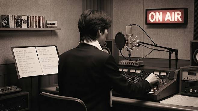 당시 방송가와 대중문화 전반에 거대한 신드롬을 불러일으켰던 음성 콘텐츠 제작 현장.&nbsp;Pixabay