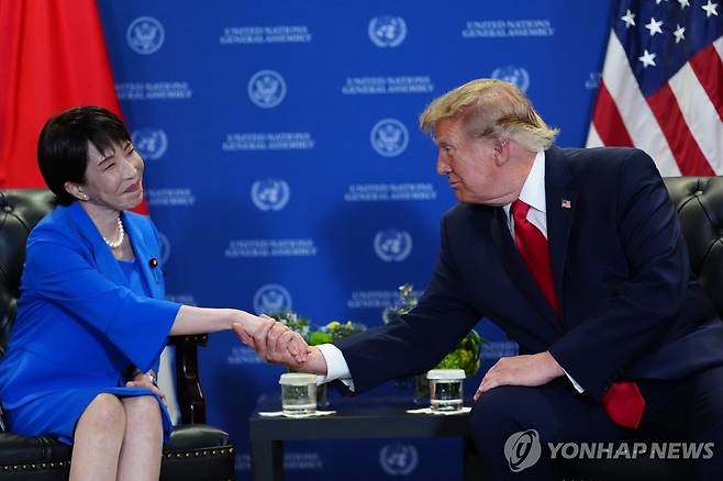 다카이치 사나에(高市早苗) 일본 총리와 도널드 트럼프 미국 대통령 [AP=연합뉴스. 재판매 및 DB 금지]
