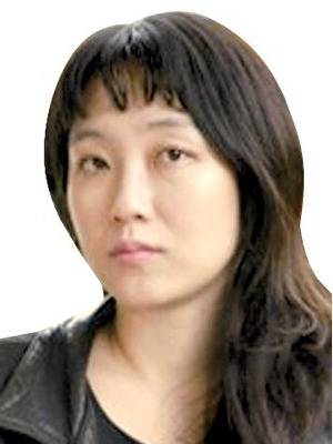 함윤이 소설가