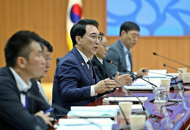 AI 과제 발굴 보고회서 인사말 하는 박수현 충남지사 [충남도 제공. 재판매 및 DB 금지]