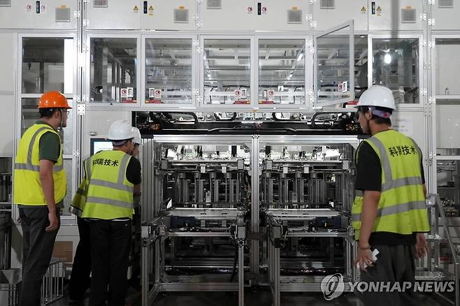 중국의 한 배터리 공장 [로이터=연합뉴스 자료사진. 재판매 및 DB금지]