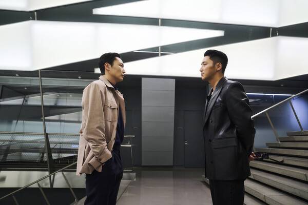 영화 '타짜: 벨제붑의 노래' 스틸 컷 / 사진=CJ ENM