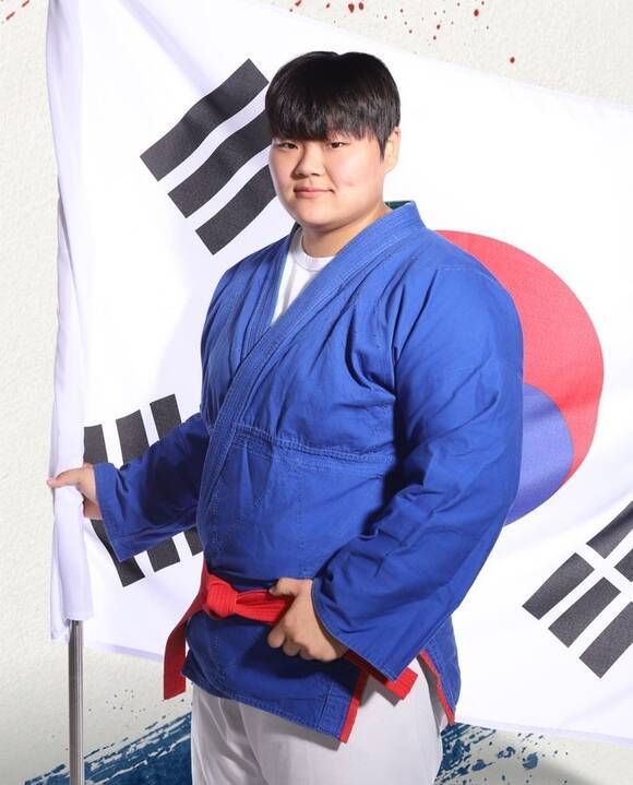 김민영(한국체대)이 2026 아이치·나고야 아시안게임 크라쉬 여자 87㎏ 초과급 결승에서 승리하고 한국 크라쉬 첫 금메달을 땄다. /대한체육회