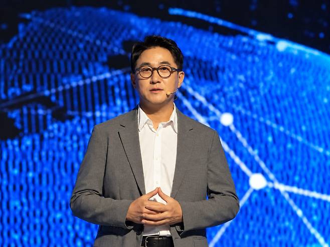 오경석 두나무 대표가 30일 서울 광진구 워커힐호텔에서 열린 '코리아블록체인위크2026(KBW2026)'에서 발표를 하고 있다.(사진=서민지 기자)