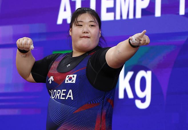 박혜정, 인상 3차 시기 133kg 성공

    (나고야=연합뉴스) 윤동진 기자 = 29일 일본 아이치현 나고야 중소기업진흥회관에서 열린 2026 아이치·나고야 아시안게임 여자 역도 86㎏ 이상급 경기 결승. 한국 박혜정이 인상 3차 시기 133kg을 성공한 뒤 기뻐하고 있다. 2026.9.29

    mon@yna.co.kr

(끝)





<저작권자(c) 연합뉴스, 무단 전재-재배포, AI 학습 및 활용 금지>