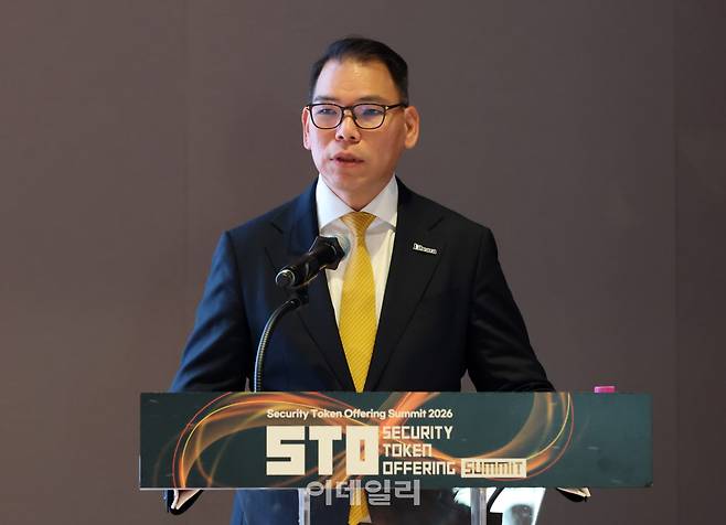 아론 곽 리베라 대표가 1일 서울 여의도 한국거래소에서 열린 ‘2026 이데일리 STO 써밋’에서 '기관 중심의 RWA 시장 구축'이란 주제로 발표를 하고 있다. (사진=방인권 기자)