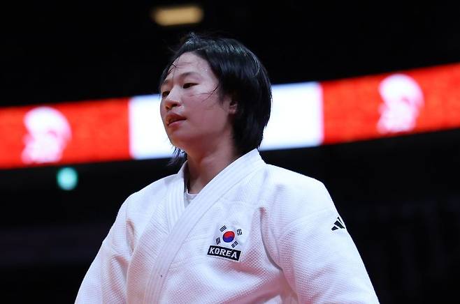 대한민국 장세윤이 30일 일본 아이치 인터내셔널 아레나에서 열린 2026 아이치·나고야 아시안게임 유도 여자 52kg급 결승전에서 우즈베키스탄의 카담보예바 시타에게 패해 은메달을 확정짓고 있다. 뉴스1