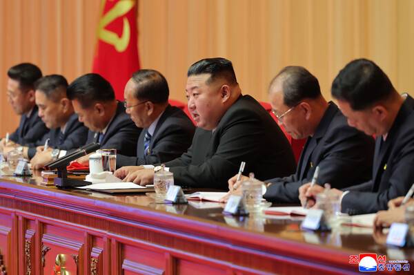 김정은 북한 국무위원장이 참석한 가운데 노동당 제3차 선전부문일군강습회가 지난 21일 일정을 마치고 폐강했다고 조선중앙통신이 22일 보도했다. 2026.9.22. 연합뉴스