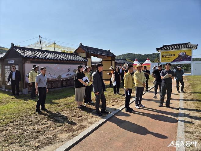 남사당 바우덕이축제 개막을 앞두고 안전점검을 하고 있는 모습. 사진 ㅣ안성시