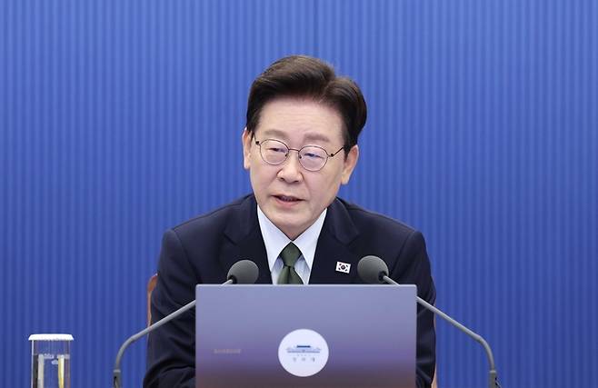 이재명 대통령이 지난 1일 청와대에서 열린 수석보좌관회의에서 발언하고 있다. [사진=뉴스1]