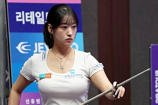 장가연이 2점대에 가까운 애버리지를 앞세워 박수현을 25:11로 꺾고 128강을 통과했다. (사진=PBA)