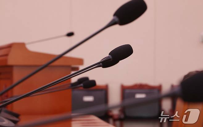 국정감사를 하루 앞둔 5일 서울 여의도 국회 법제사법위원회 회의실에 적막감이 감돌고 있다. (공둥취재) 2026.10.5 ⓒ 뉴스1 황기선 기자