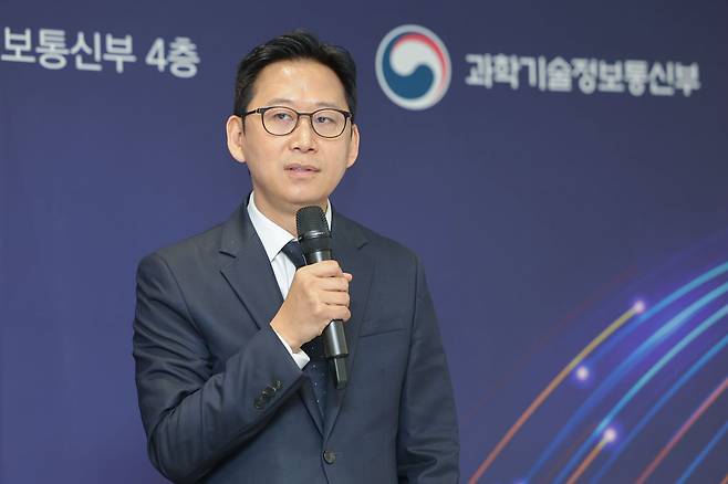 배경훈 부총리 겸 과학기술정보통신부 장관이 지난 7월 20일 정부세종청사에서 열린 취임 1주년 출입 기자 간담회에서 발언하고 있다. 사진 연합뉴스
