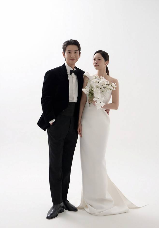 송지호(왼쪽), 김소리. 사진제공=알리아 스튜디오(AALIA)