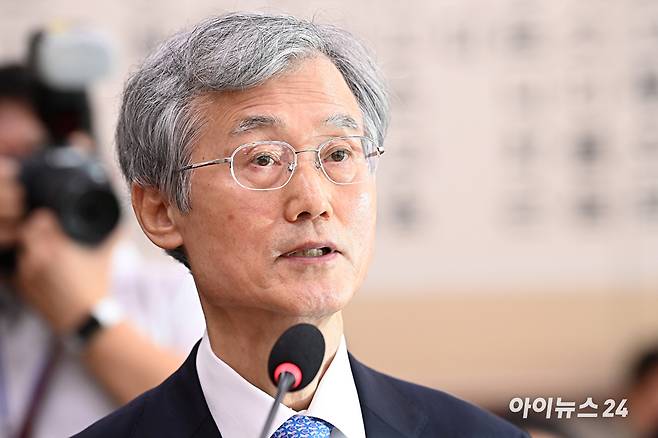 조희대 대법원장이 6일 국회 법제사법위원회에서 열린 대법원 등에 대한 국정감사에서 인사말하고 있다. [사진=곽영래 기자]