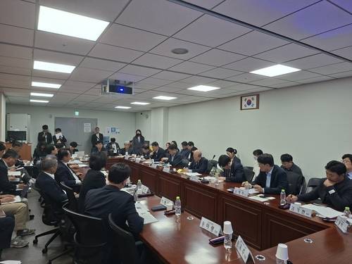 6일 서울 국회의원회관에서 열린 농지 특별조치법 제정 방향 토론회 [촬영 홍국기]