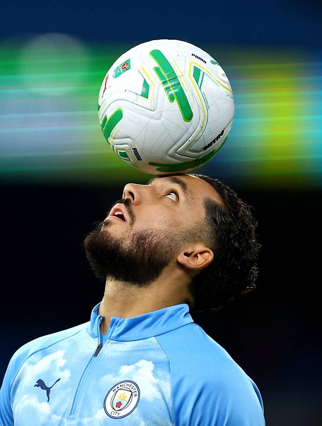 Soccer Football - Carabao Cup - Third Round - Manchester City v Norwich City - Etihad Stadium, Manchester, Britain - September 17, 2026 Manchester City's Rayan Cherki during the warm up before the match REUTERS/Phil Noble EDITORIAL USE ONLY. NO USE WITH UNAUTHORIZED AUDIO, VIDEO, DATA, FIXTURE LISTS, CLUB/LEAGUE LOGOS OR 'LIVE' SERVICES. ONLINE IN-MATCH USE LIMITED TO 120 IMAGES, NO VIDEO EMULATION. NO USE IN BETTING, GAMES OR SINGLE CLUB/LEAGUE/PLAYER PUBLICATIONS. PLEASE CONTACT YOUR ACCOUNT REPRESENTATIVE FOR FURTHER DETAILS..<저작권자(c) 연합뉴스, 무단 전재-재배포, AI 학습 및 활용 금지>