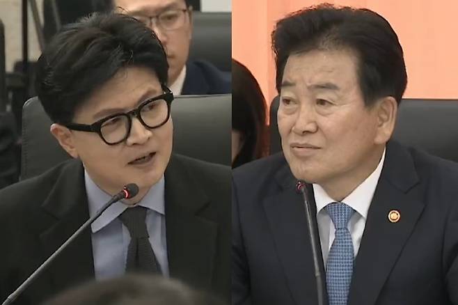 오늘(7일) 국회 외교통일위원회 국정감사에서 질의하는 한동훈 무소속 의원, 질문 듣는 정동영 통일부 장관 / 사진 = 국회방송