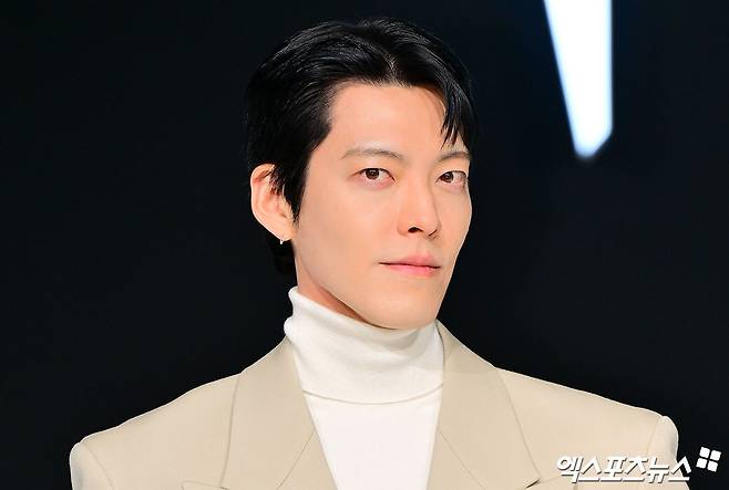 김우빈.