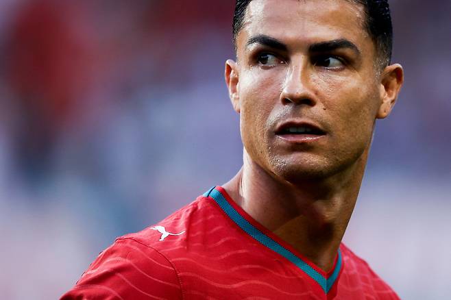 (FILES) Portugal's forward Cristiano Ronaldo is pictured before the international friendly football match between Portugal and Nigeria at Magalhaes Pessoa Stadium in Leiria, on June 10, 2026. Cristiano Ronaldo opens door for Portugal return, apologises for walk-out, AFP reports on October 6, 2026. (Photo by FILIPE AMORIM / AFP)







<저작권자(c) 연합뉴스, 무단 전재-재배포, AI 학습 및 활용 금지>