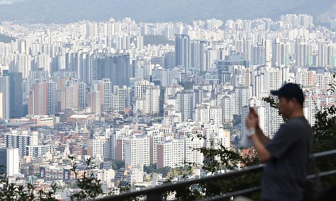 지난 5일 남산에서 바라본 서울 시내 아파트 단지 모습. 뉴스1