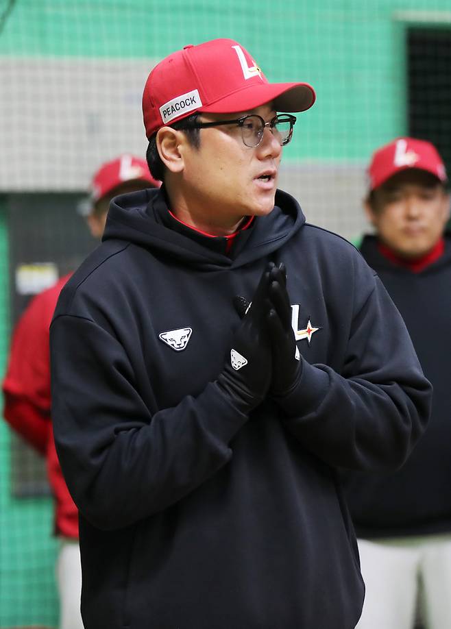 SSG 박정권 퓨처스팀 감독이 2026시즌을 끝으로 계약이 만료돼 지휘봉을 내려놓는다. 사진 | SSG 랜더스