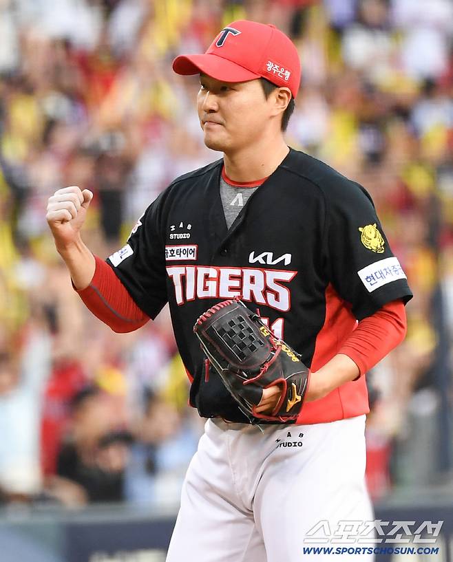 4일 잠실구장에서 열린 LG와 KIA의 경기. 승리한 KIA 전상현이 기뻐하고 있다. 잠실=박재만 기자 pjm@sportschosun.com/2026.10.04/