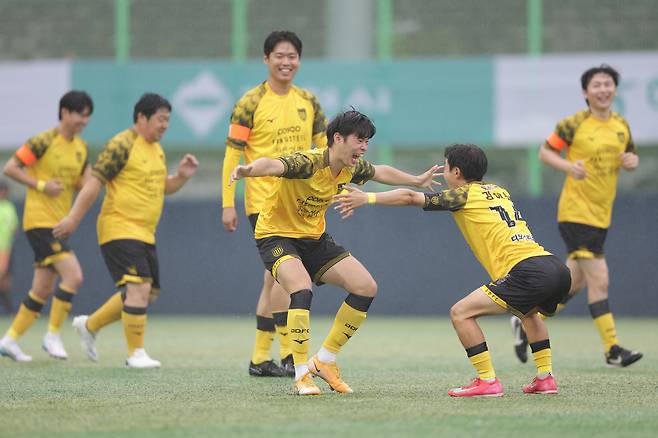 2025년 9월 제천축구센터에서 열렸던 2025 K리그 PlayOne CUP에서 전남 팀이 득점한 후 세레머니를 펼치고 있다. 사진 제공=한국프로축구연맹