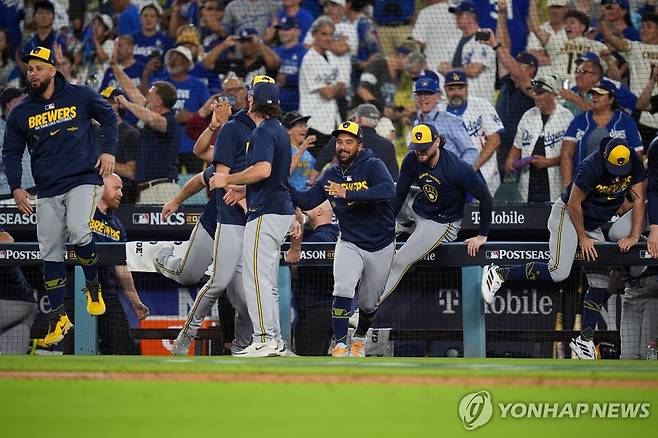 44년 만에 월드시리즈에 진출한 MLB 밀워키  [AP=연합뉴스. 재판매 및 DB 금지]