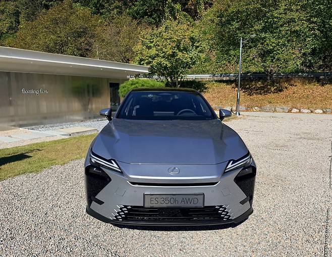 렉서스 '올 뉴 ES 350h AWD'./이윤정 기자