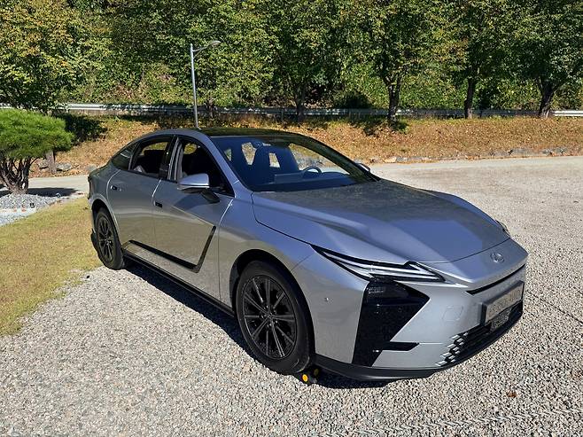 렉서스 '올 뉴 ES 350h AWD'./이윤정 기자