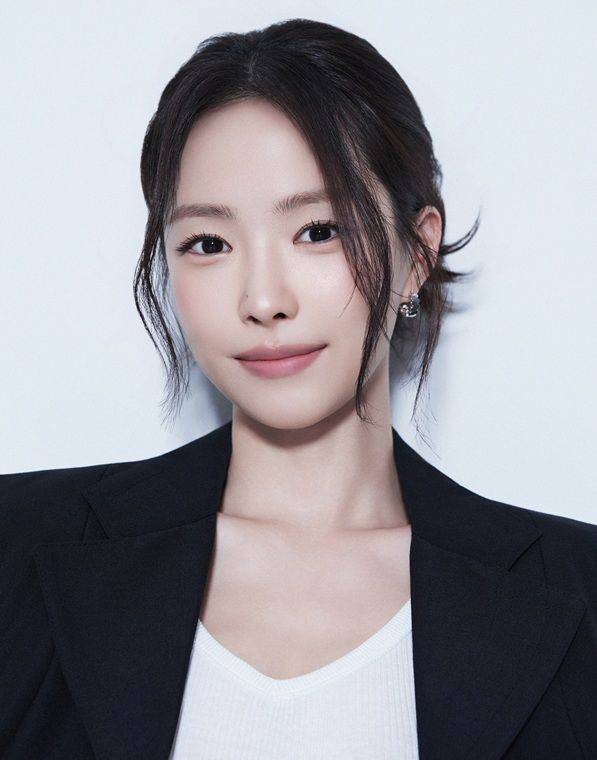[서울=뉴시스] 배우 손나은. (사진=제이와이드컴퍼니  제공) 2026.07.30. photo@newsis.com *재판매 및 DB 금지