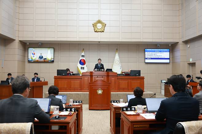 고흥군의회가 지난 13일 개회한 제349회 임시회를 오는 26일까지 14일간 운영하며 군민 생활과 관련된 조례안 등 주요 안건을 심의한다. /고흥군의회 제공